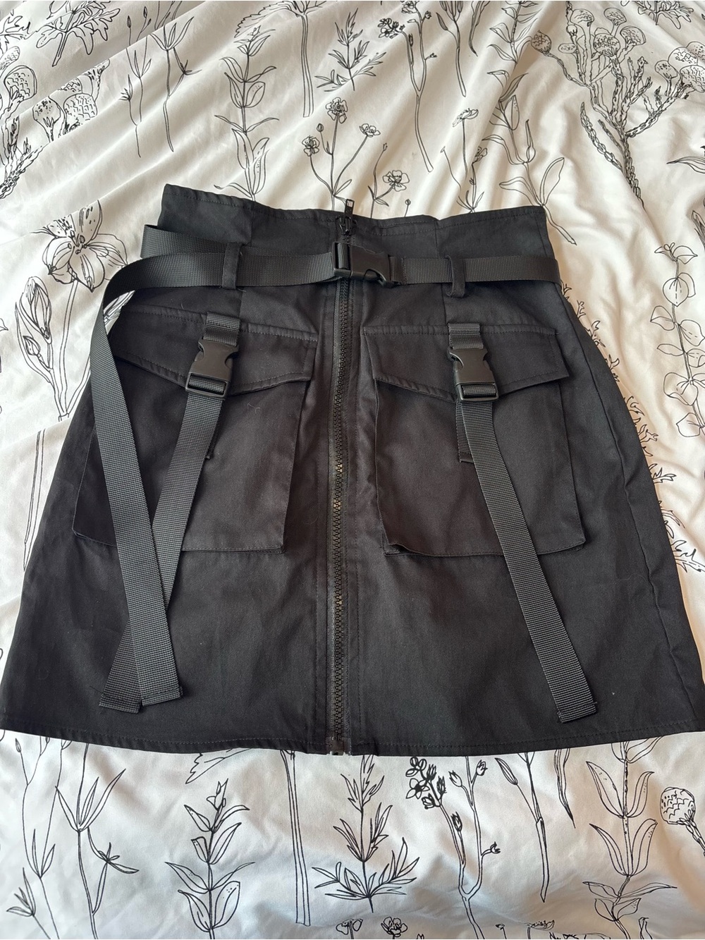 SHEIN Black Cargo Mini Skirt with Buckle Straps